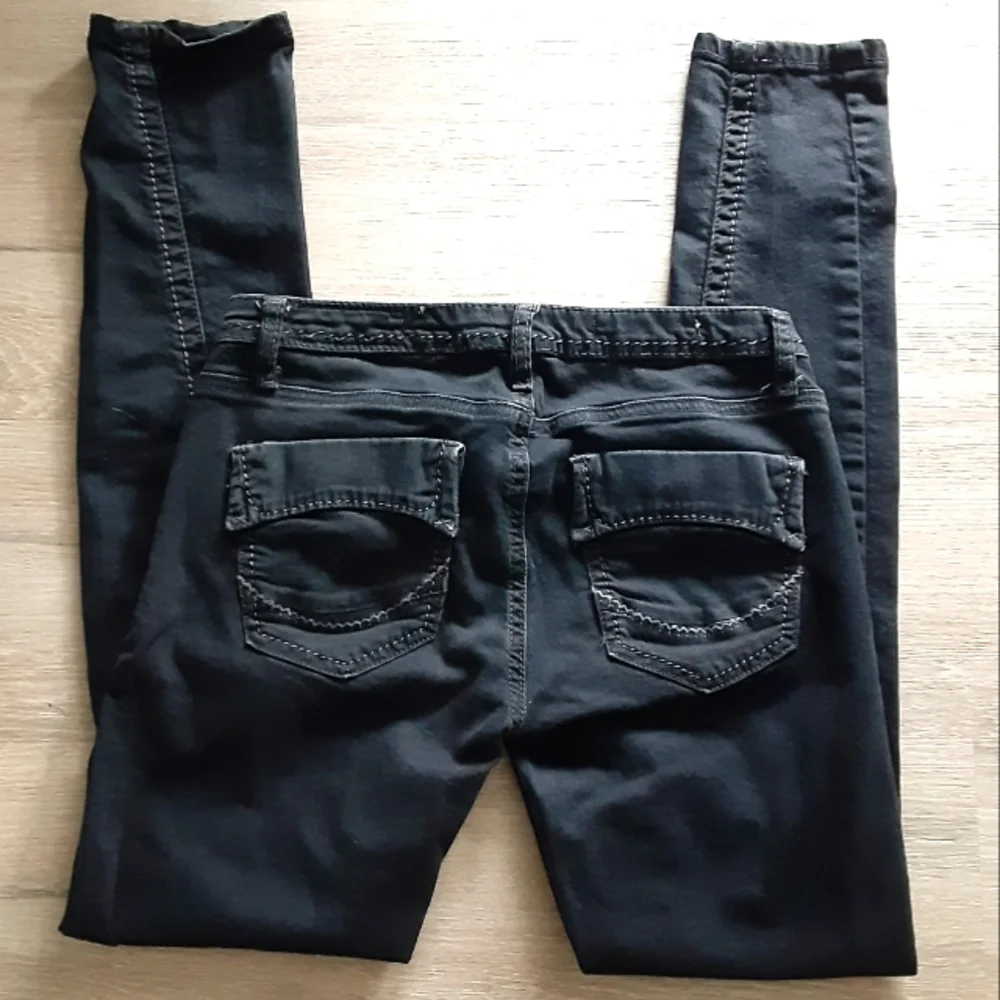 Goth Contrast Stitch Jeans - Picture 2 of 4